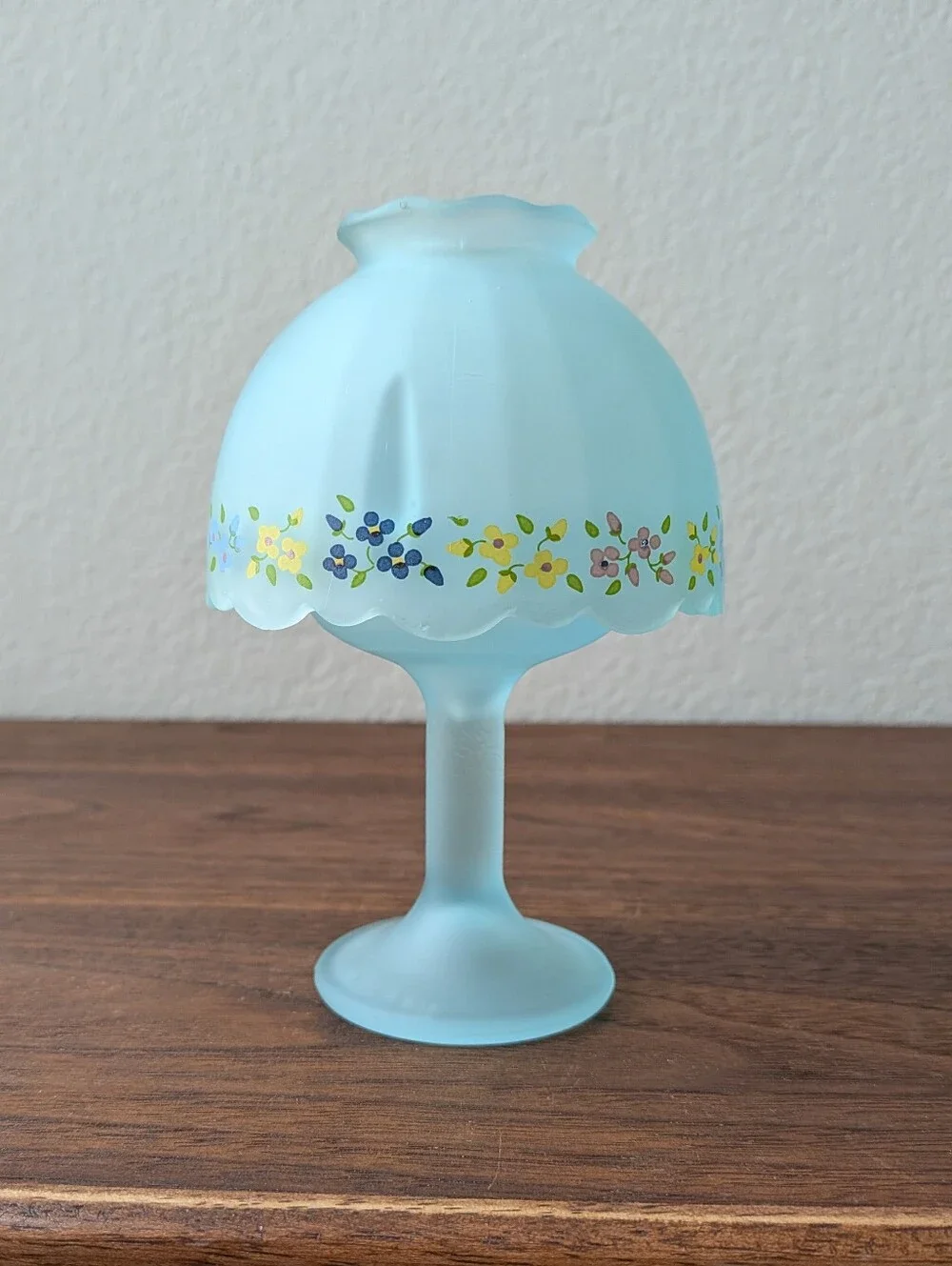 Vtg Frosted Blue Floral Pedestal Scallped Fairy Lamp Made lnTaiwan Cottagecore